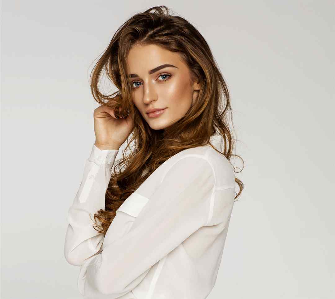 https://www.lonasbeauty.de/wp-content/uploads/2021/10/testimonials_image_02.jpg